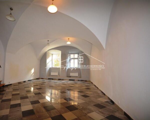 Podkarpackie. Przemyśl. rynek Rynek. Wynajem powierzchni komercyjnych (272/2609/OLW)
